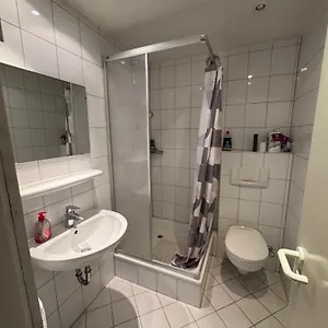 Apartment 50 Qm Zentral In Domnaehe Cologne